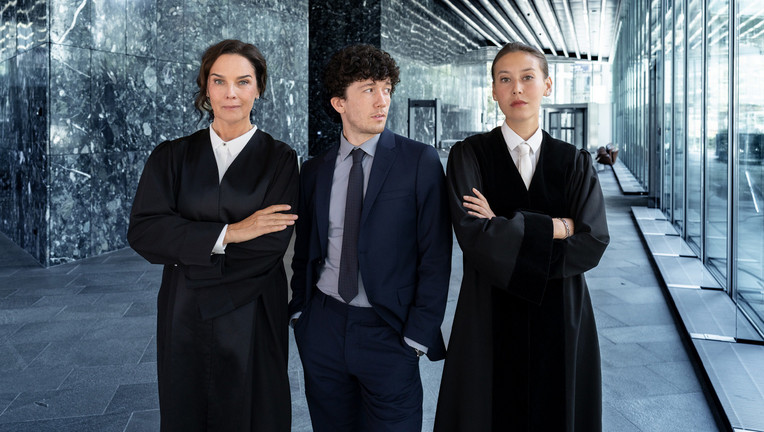 Anna Conti (Désirée Nosbusch), Carlo von Hehenkamp (Maximilian Mundt), Henry Mahn (Malaya Stern Takeda)
ZDF/Georges Pauly/ [M] Feedmee