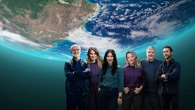 Von links: Harald Lesch, Jasmina Neudecker, Mai Thi Naguyen-Kim, Antje Boetius, Colin Devey, Mirko Drotschmann
Copyright: ZDF/[F] Markus Reuter ; getty / [M] Serviceplan