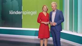 Yve Fehring und Ralph Schumacher moderieren im Wechsel den "Länderspiegel" im ZDF. Foto: ZDF/Josh Schlasius