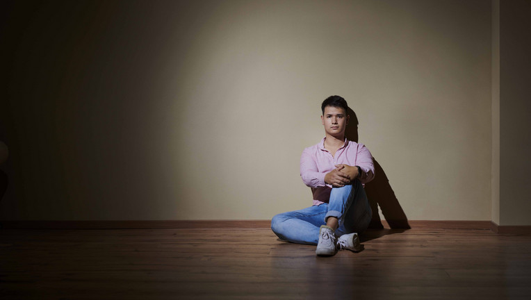 Max Leon (26) erlebte sexuelle Gewalt durch seinen Kinderpsychologen.
ZDF/Anna Ziegler