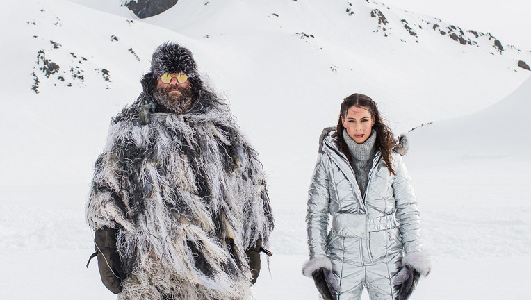 Kristín (Vivian Ólafsdóttir, r.) und Farmer Einar (Ólafur Darri Ólafsson, l.) haben einen Plan.
ZDF/ Roland-Guedo Marx
