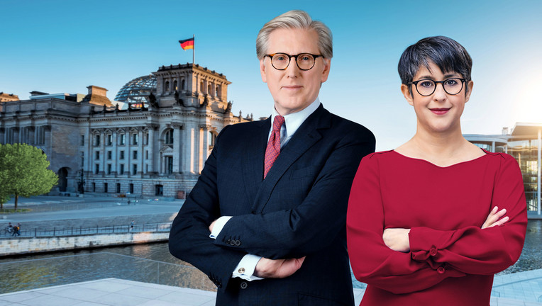 "Berlin direkt - Sommerinterview": Theo Koll und Shakuntala Banerjee / Copyright: ZDF und Claudius Pflug, gettyimages; [m] KNSK