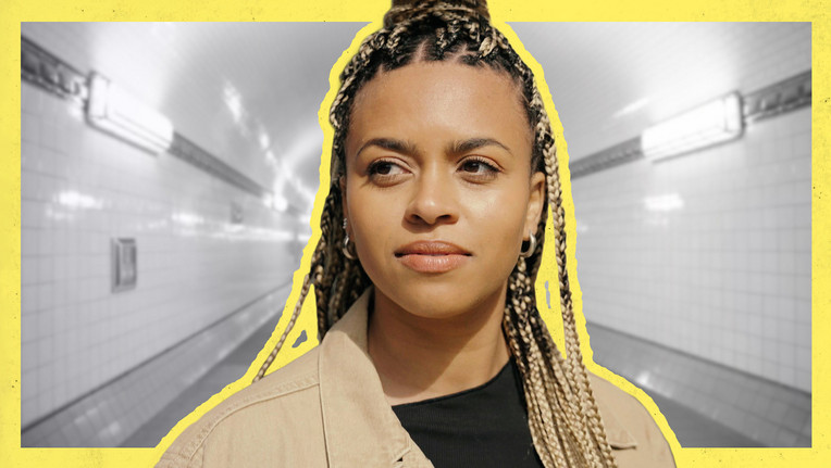 Aminata Belli, Reporterin und Moderatorin der neuen ZDFinfo-Reihe "Kiez & Knete". 

ZDF/Jennifer Kolbe