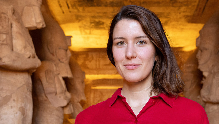 Welche Bedeutung hatten die Naturgewalten für den Untergang Ägyptens? Hannah Emde ist auf einer besonderen Spurensuche.
ZDF/Oliver Roetz