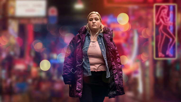 Elvira (Sara Klein)
Henrik Ohsten / [M] Feedmee