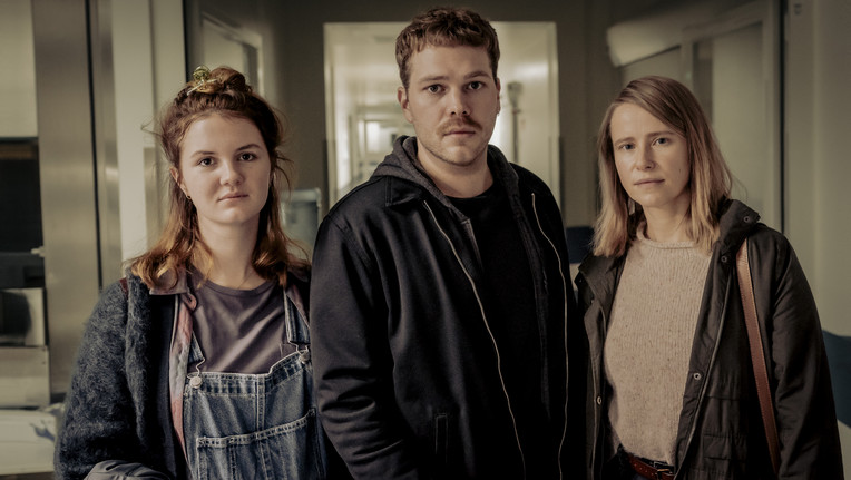 Von links: Sophie (Alina Stiegler), Moritz Becker (Ben Münchow), Freya (Susanne Bormann) // ZDF/Boris Laewen