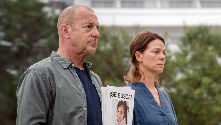 Robert (Heino Ferch) und Anna Bischoff (Jessica Schwarz) suchen mit allen Mitteln nach ihrer Tochter.
ZDF/Pep Bonet