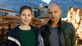 <br>Nora Waldstätten (Hannah Zeiler), Matthias Koeberlin (Micha Oberländer)<br>Copyright: ZDF/Petro Domenigg